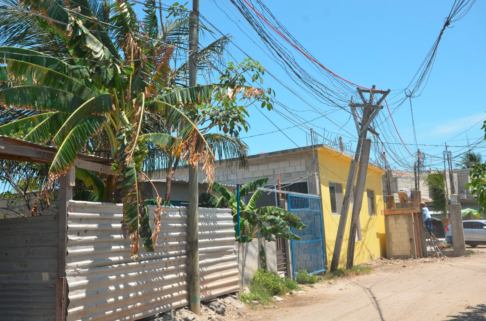 en lo últimos meses se ha acrecentado las variaciones de voltajes en todos los sectores de la Isla