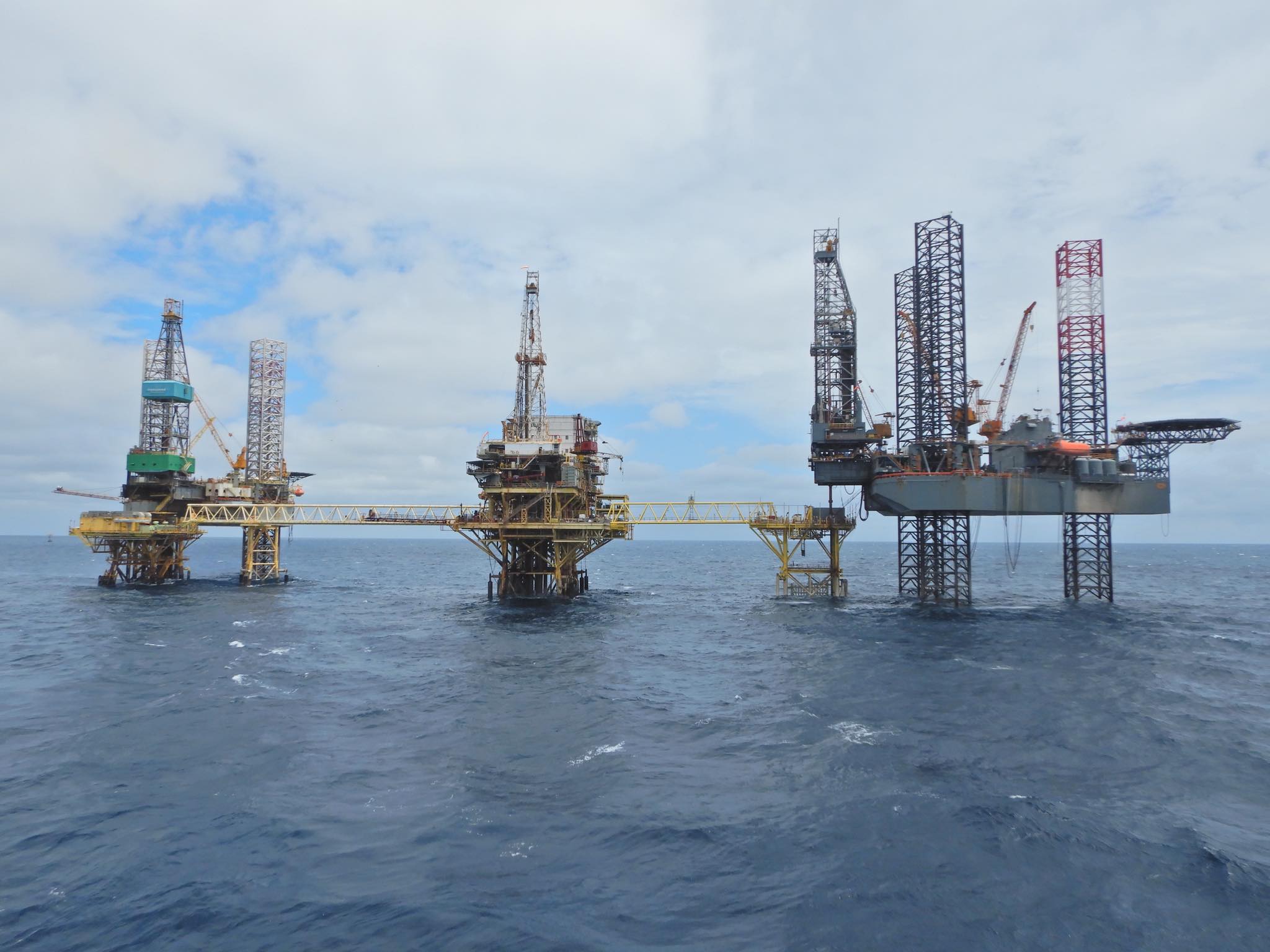 Trabajadores petroleros reportaron la fuga de aceite en plataforma Balan TB