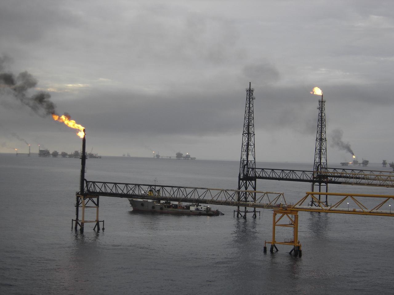 Derrames de crudo en la Sonda de Campeche por años han sido ocultados por PEMEX, eventos que han afectado a la producción pesquera