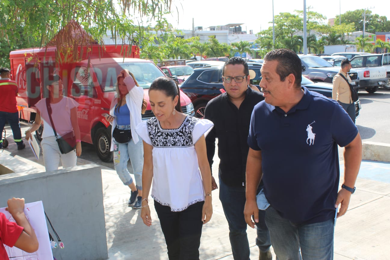 Claudia Sheinbaum visita Ciudad del Carmen, estuvo en el mercado principal