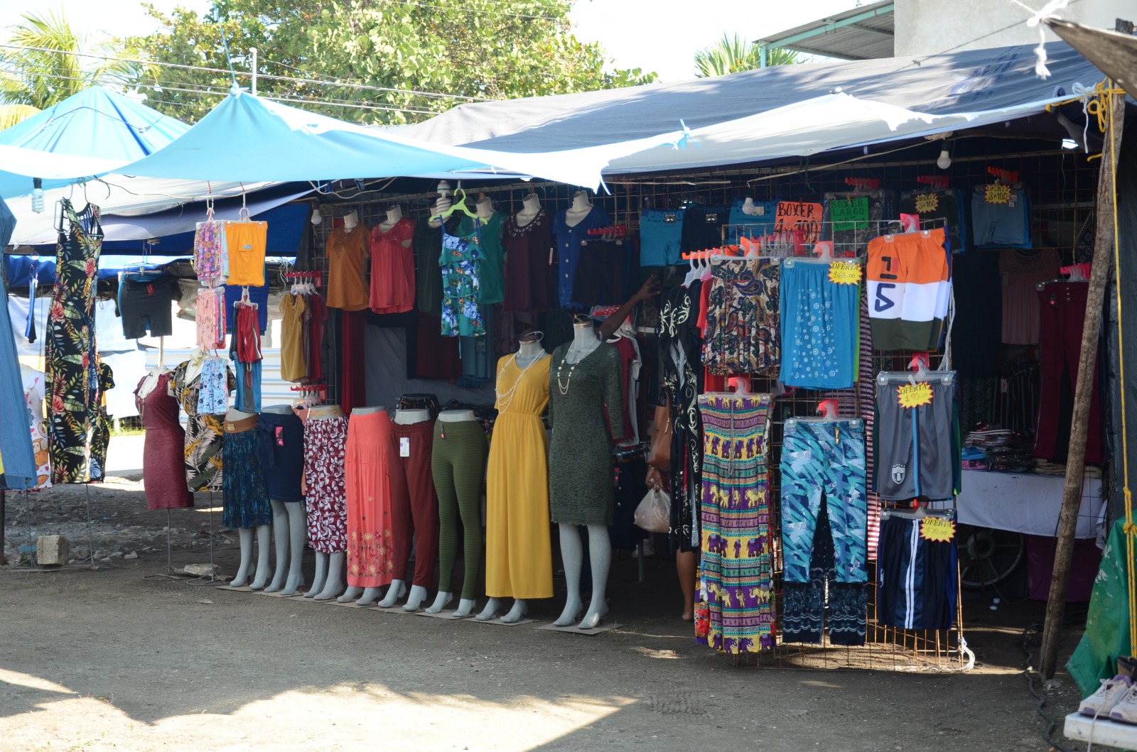 Falta de liquidez pone en la lona a tianguistas del Chechén: En Ciudad del Carmen