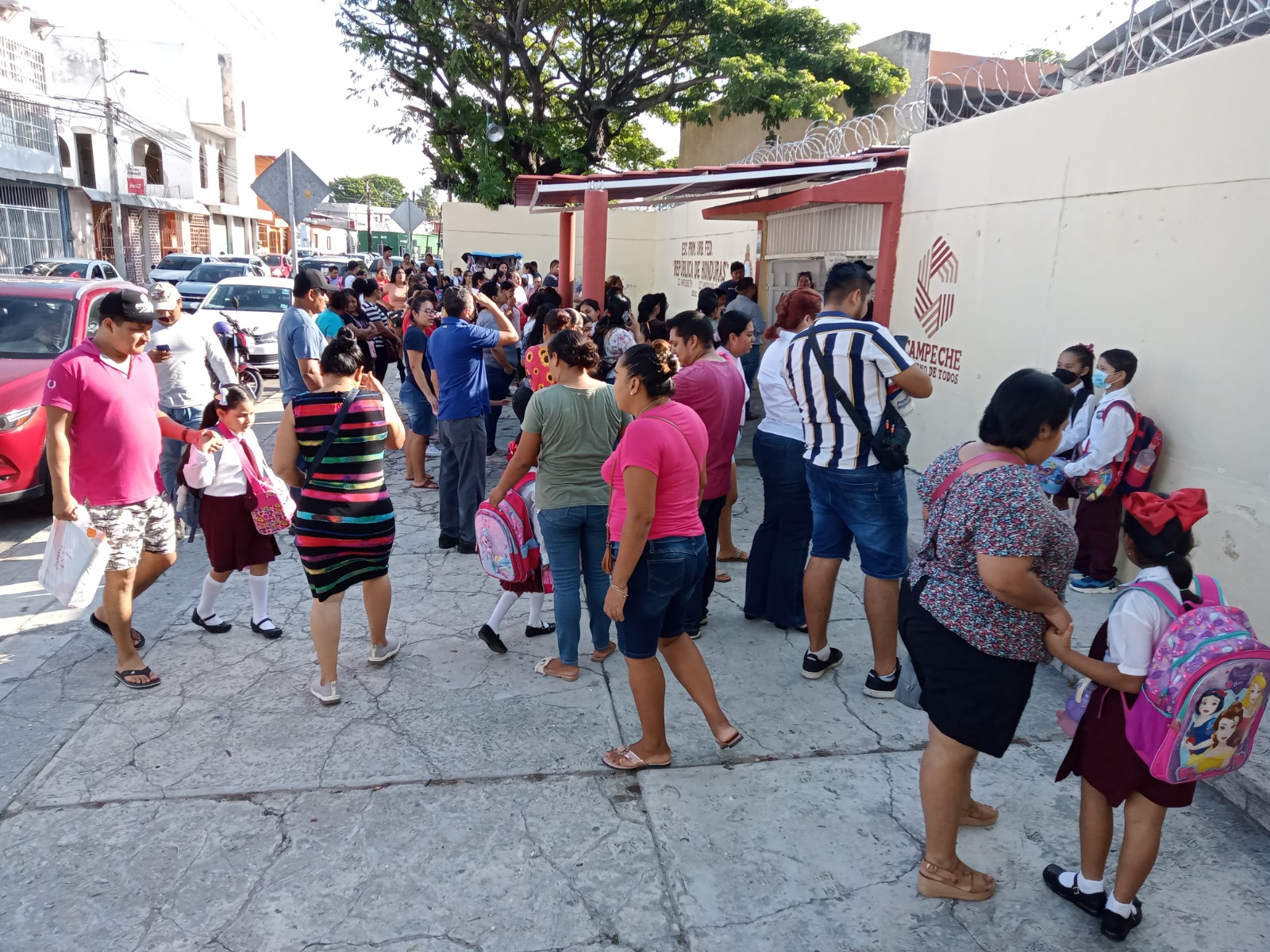 Inicia nuevo ciclo escolar en el municipio del Carmen: Retornan a las aulas 49,000 alumnos