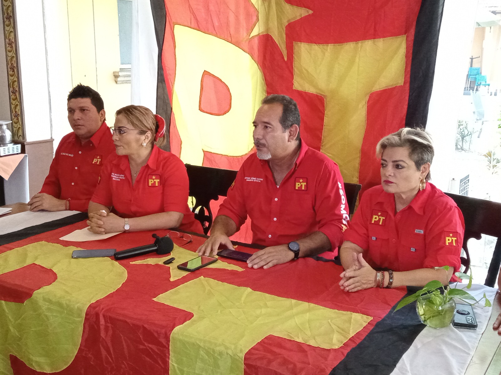 El PT estatal de Campeche dio a conocer el resultado del sondeo callejero de ayer