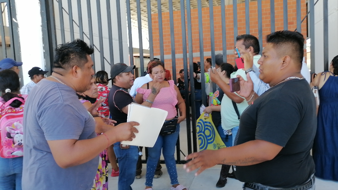 Inició la entrega de locales del mercado “El Chechén” en Ciudad del Carmen