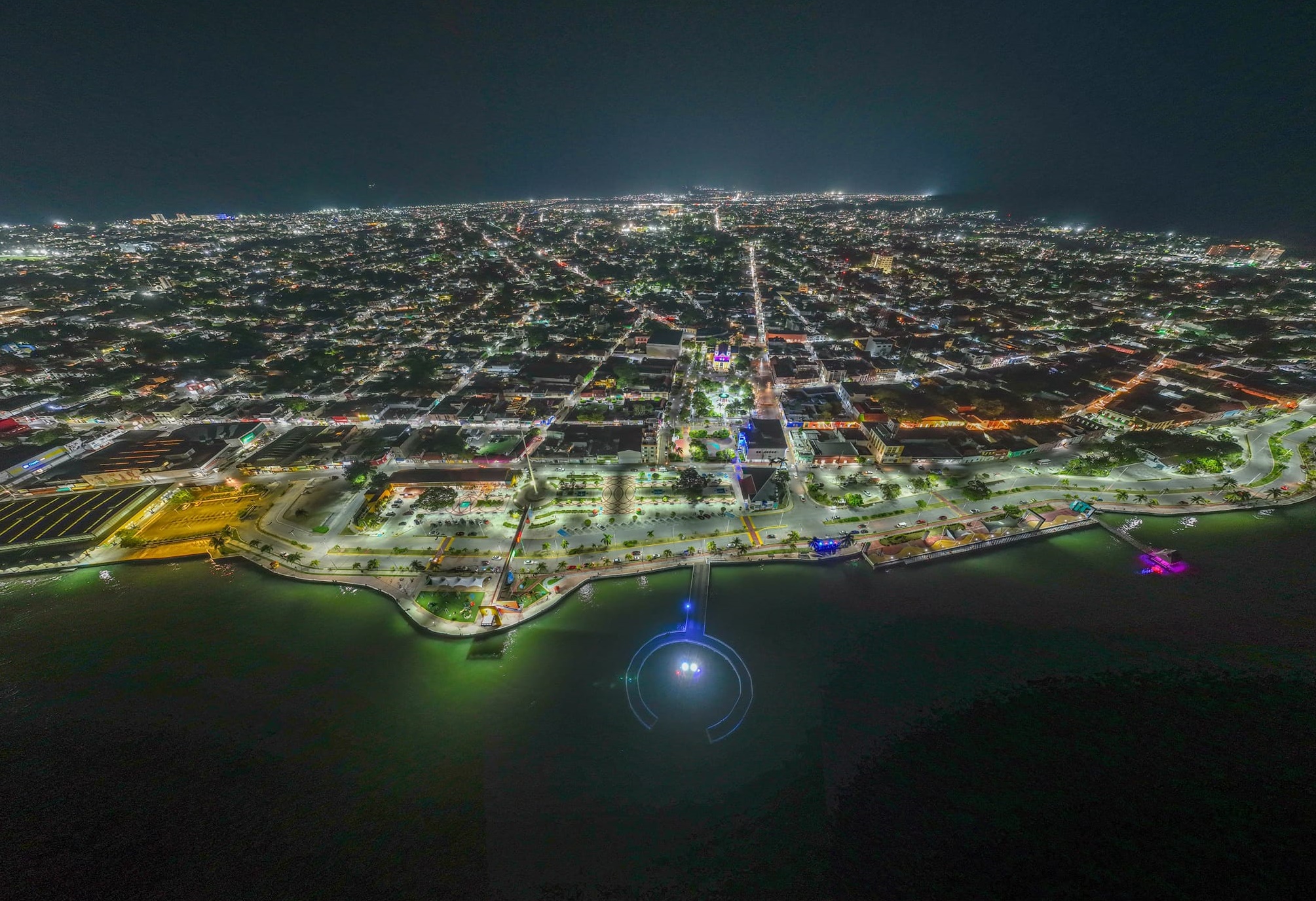 El estado de Campeche y municipio de Carmen rezagados por gobiernos federales