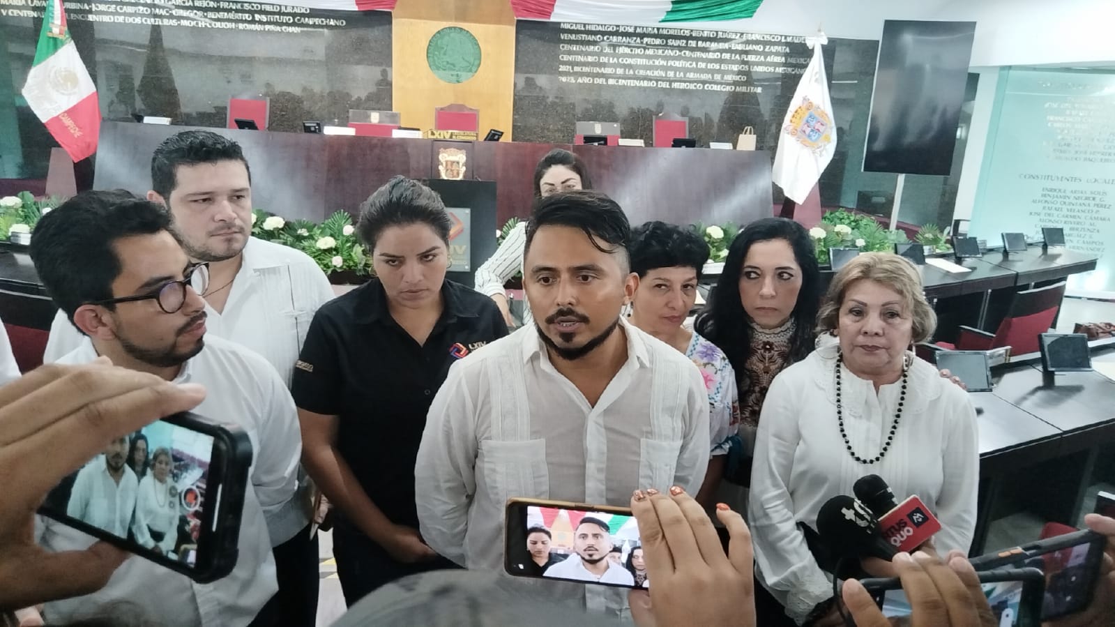 Destituyen a Gómez Cazarín