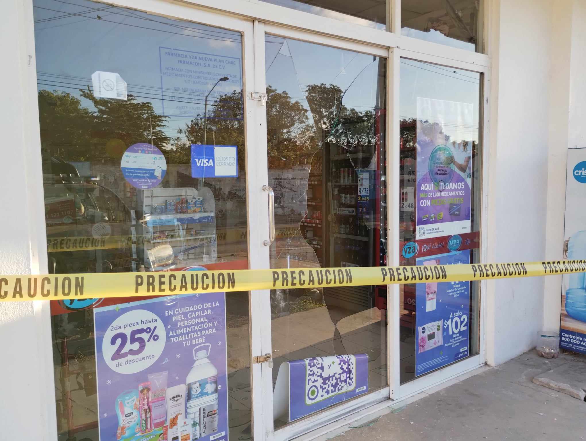 Delincuentes destruyen vidrio