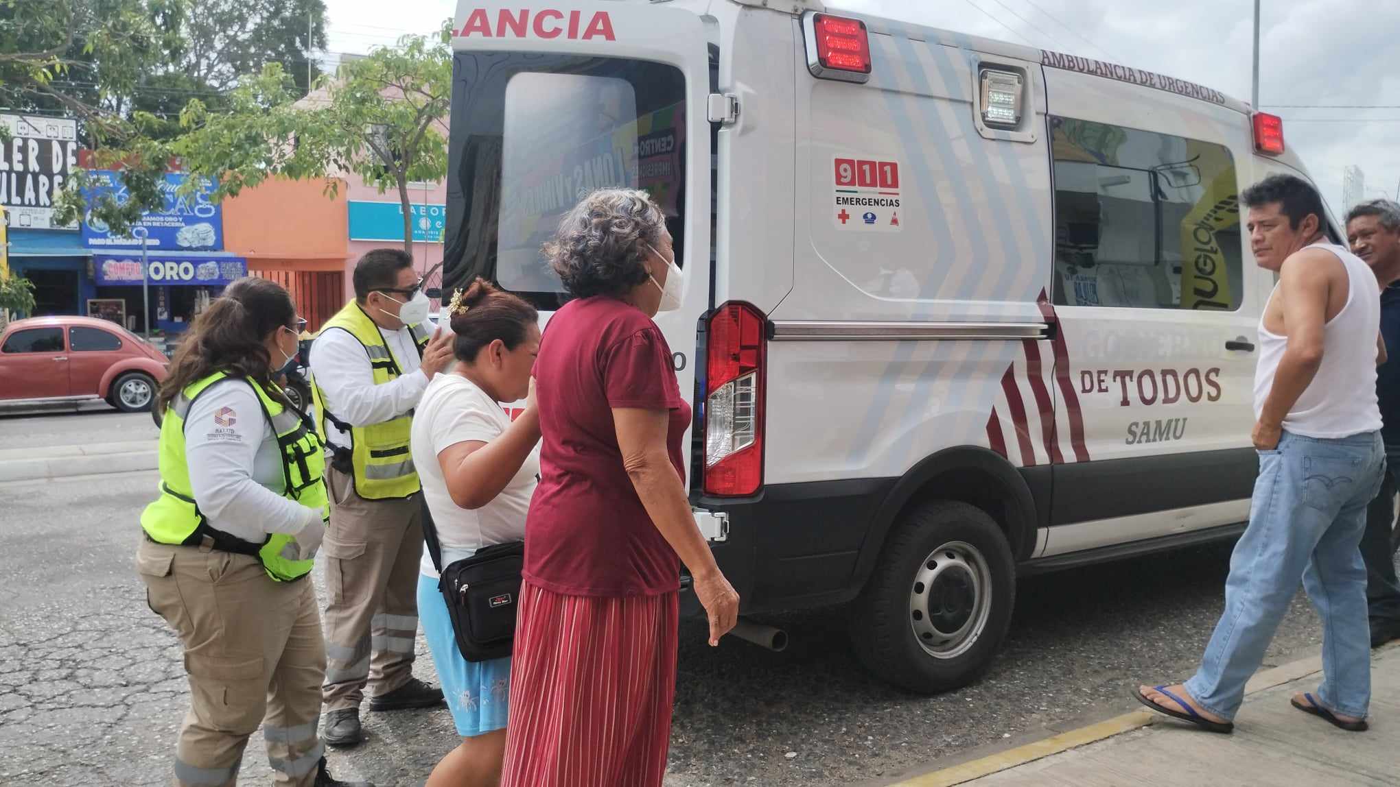 Adulta mayor termina lesionada