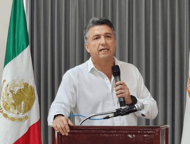 Raúl Pozos deja la Secretaría