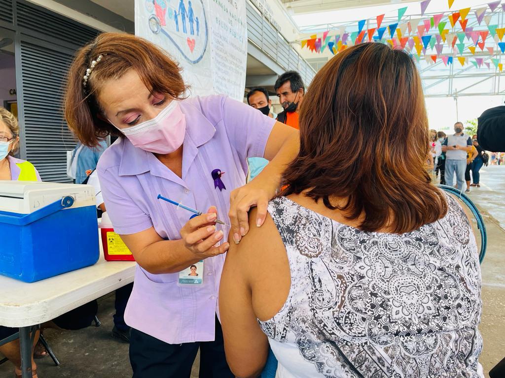 Poca respuesta de la población carmelita para aplicarse otra dosis de la vacuna contra el Covid 19