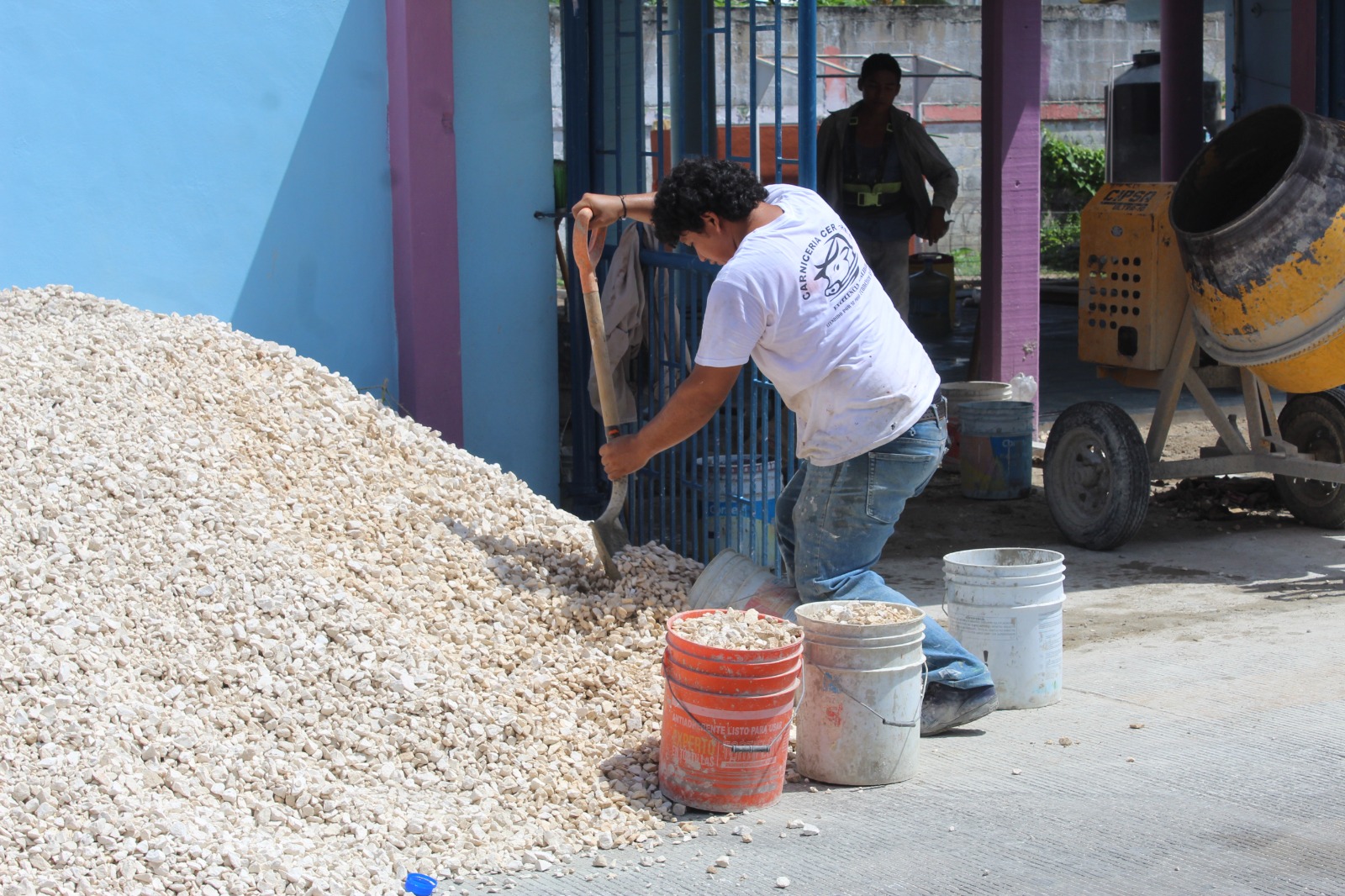 Otro año más sin posada ni pavo para albañiles de la CTM: En Ciudad del Carmen