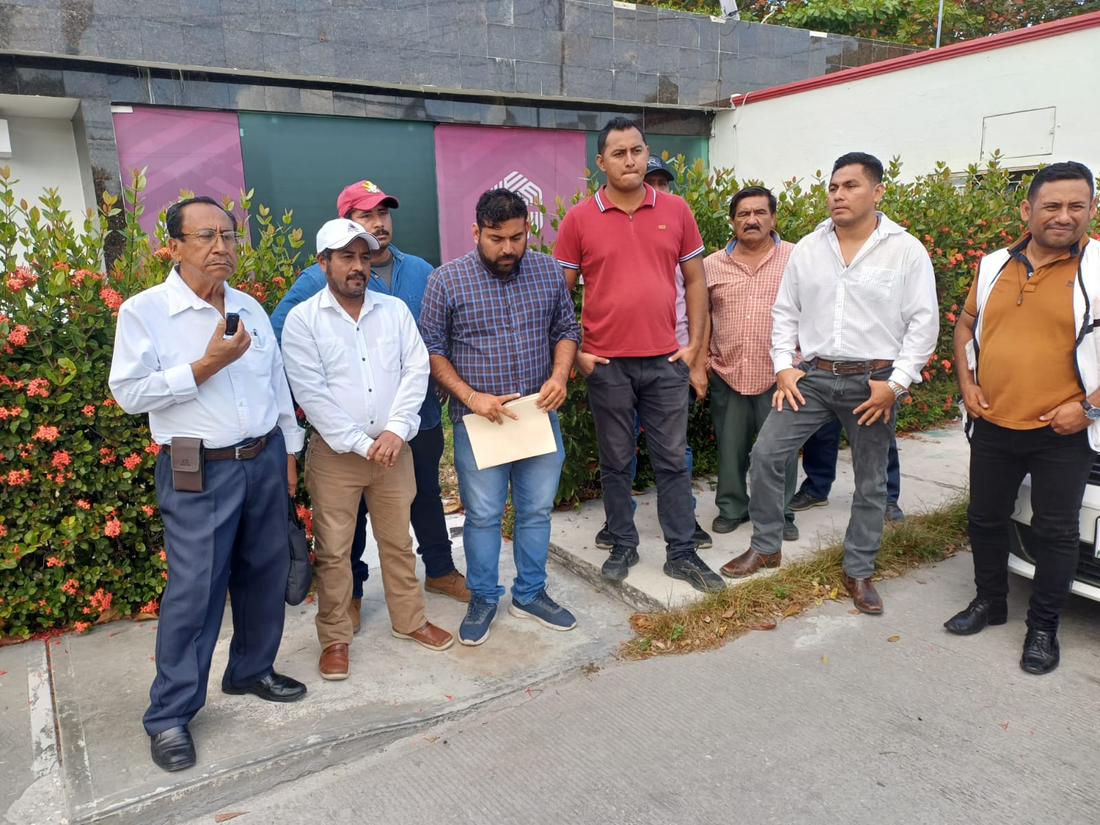 Subsecretario de gobierno de Ciudad del Carmen le da la espalda a sindicatos