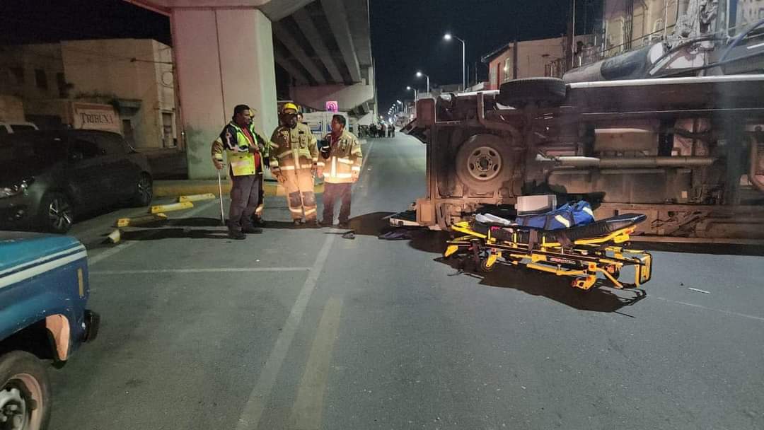 Conductor choca ambulancia