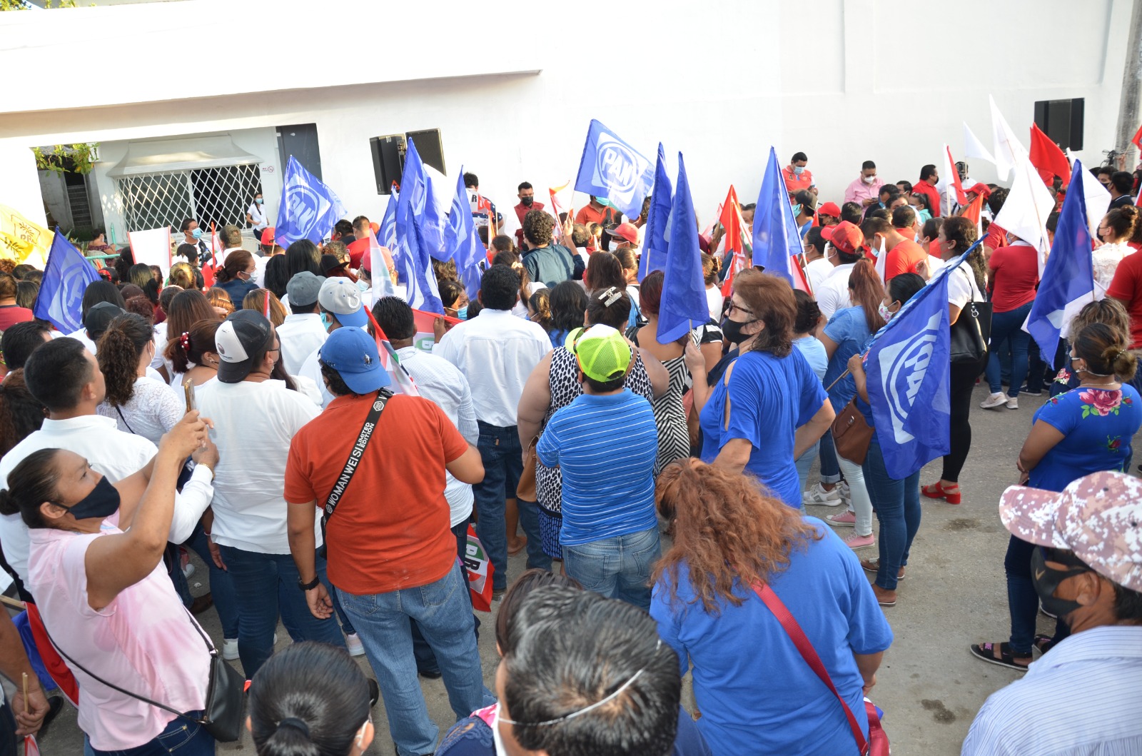 Por imposición de candidatos algunos partidos políticos podrían desaparecer