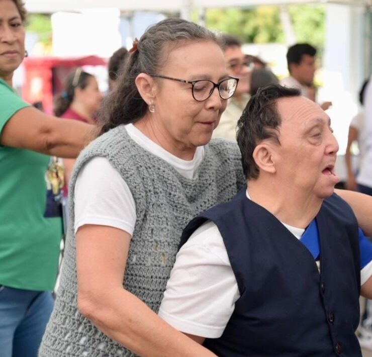 Inclusión de personas con discapacidad al baile