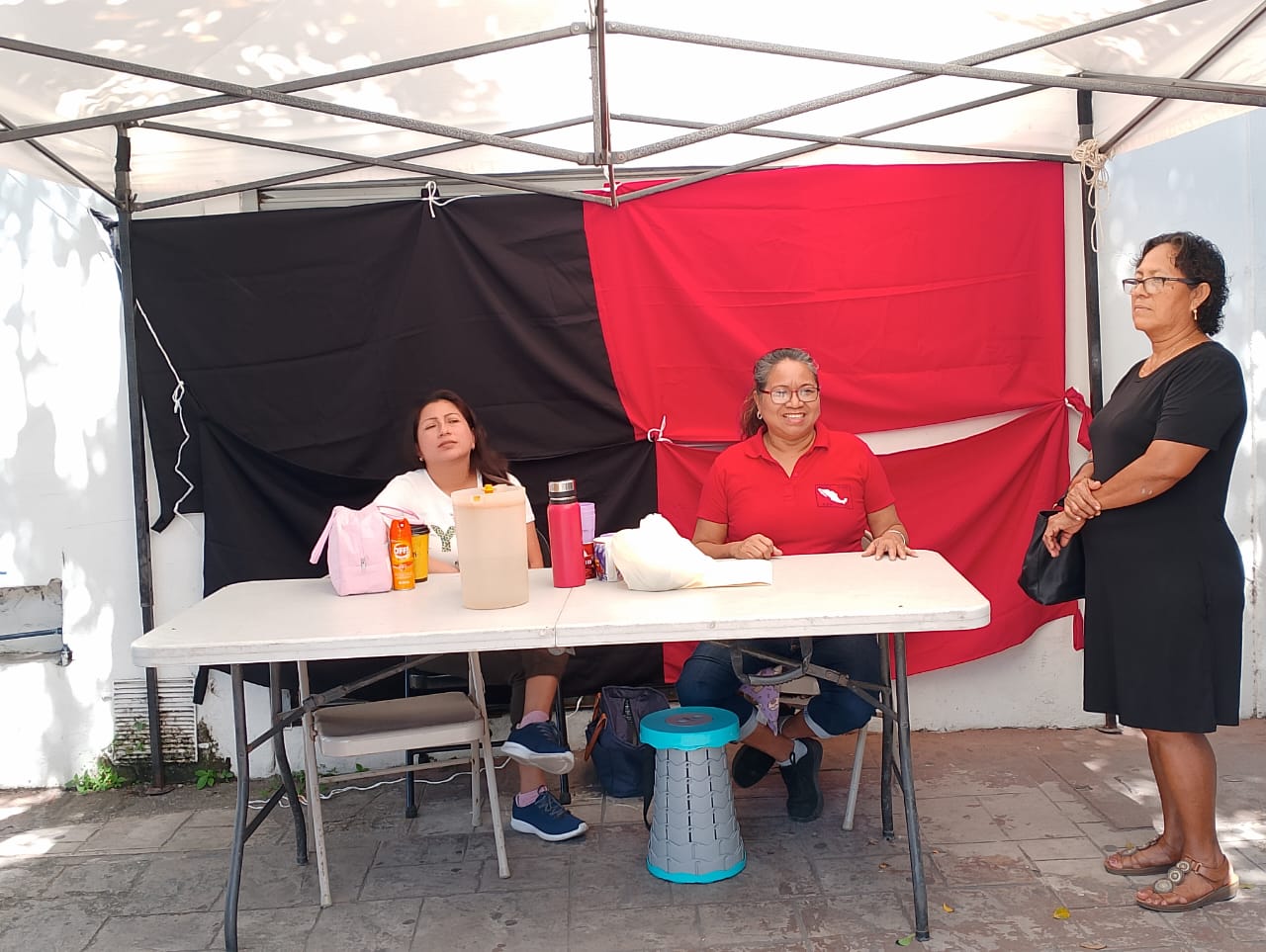 Trabajadores Monte de Piedad de Ciudad del Carmen se sumaron a la huelga nacional