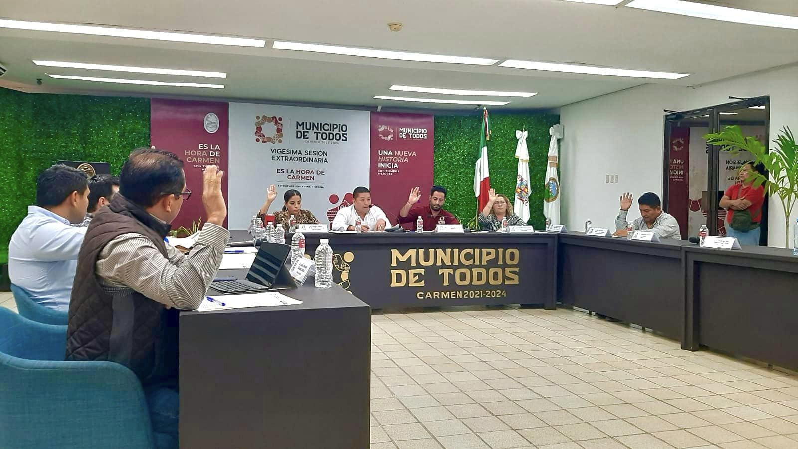 Funcionarios municipales no están obligados a renunciar para buscar un cargo popular