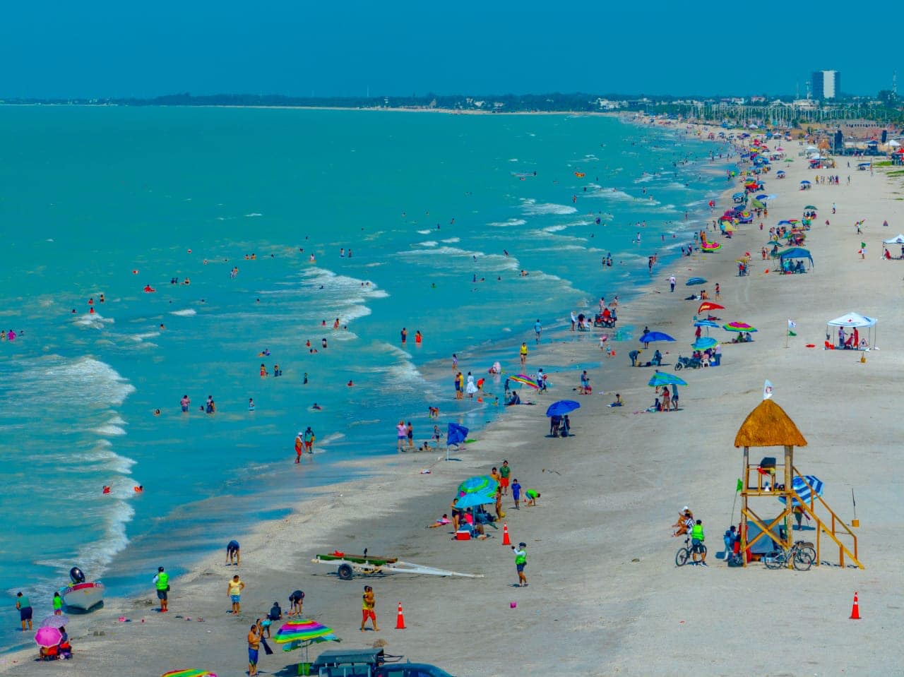 Habrá suficiente personal para limpiar la playa durante Fiesta de Mar