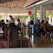 Rechazan vacantes laborales de restaurantes