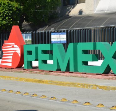 Comerciantes pedirían a Sheinbaum que traiga la torre completa de Pemex a Ciudad del Carmen