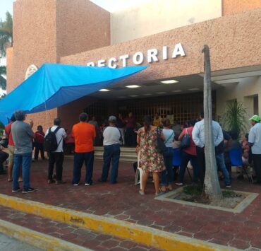 Debacle sindical laboral en la Unacar en la rectoría de Ruz Hernández