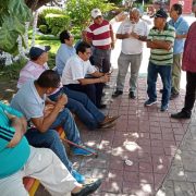 Trabajadores petroleros jubilados inconformes por violación a sus derechos