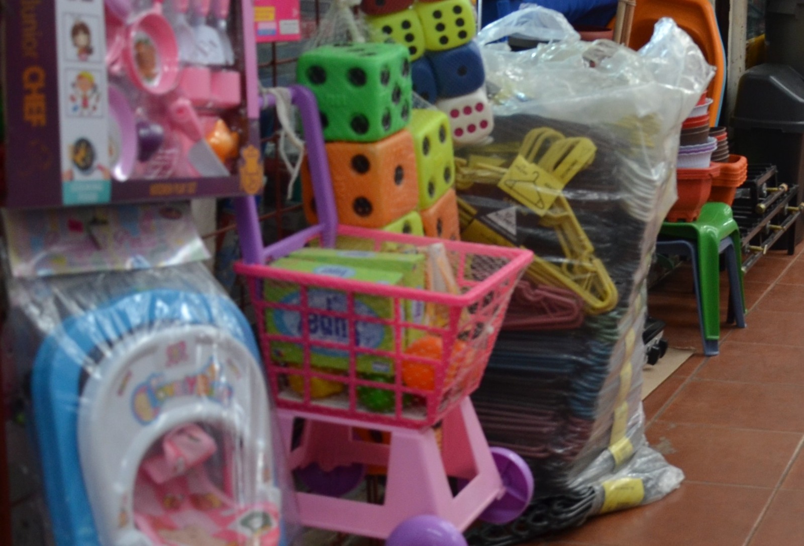 Políticos se olvidan del comercio local