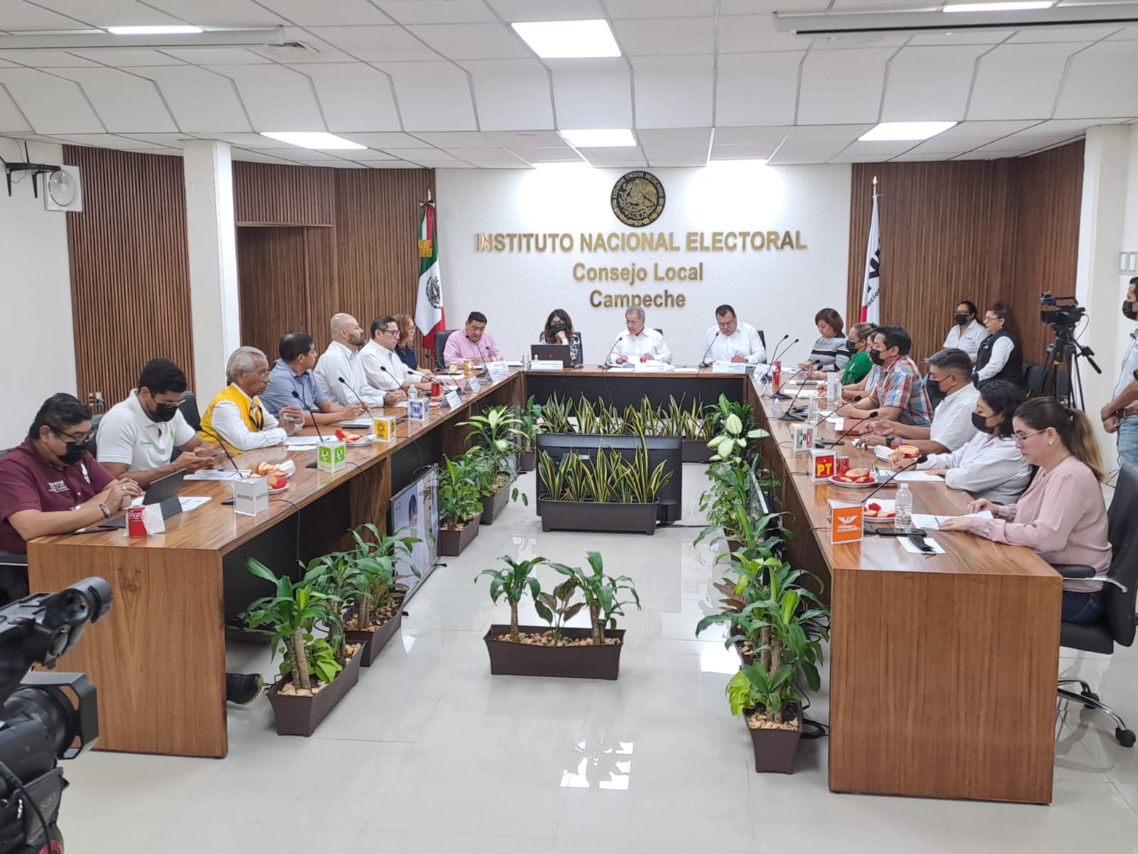 Más de mil casillas