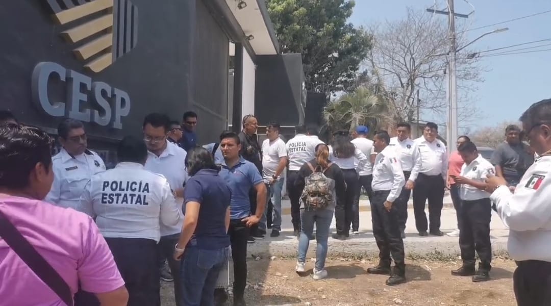 Policías siguen siendo amedrentados