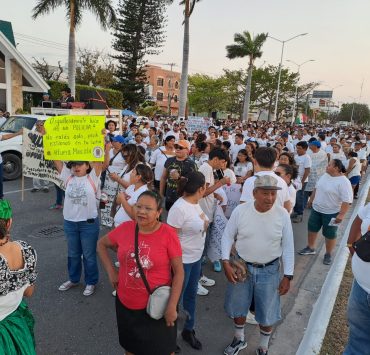 Mega marcha en Campeche
