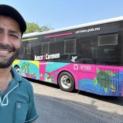 Candidata de la coalición Fuerza y Corazón por Carmen pide piso parejo