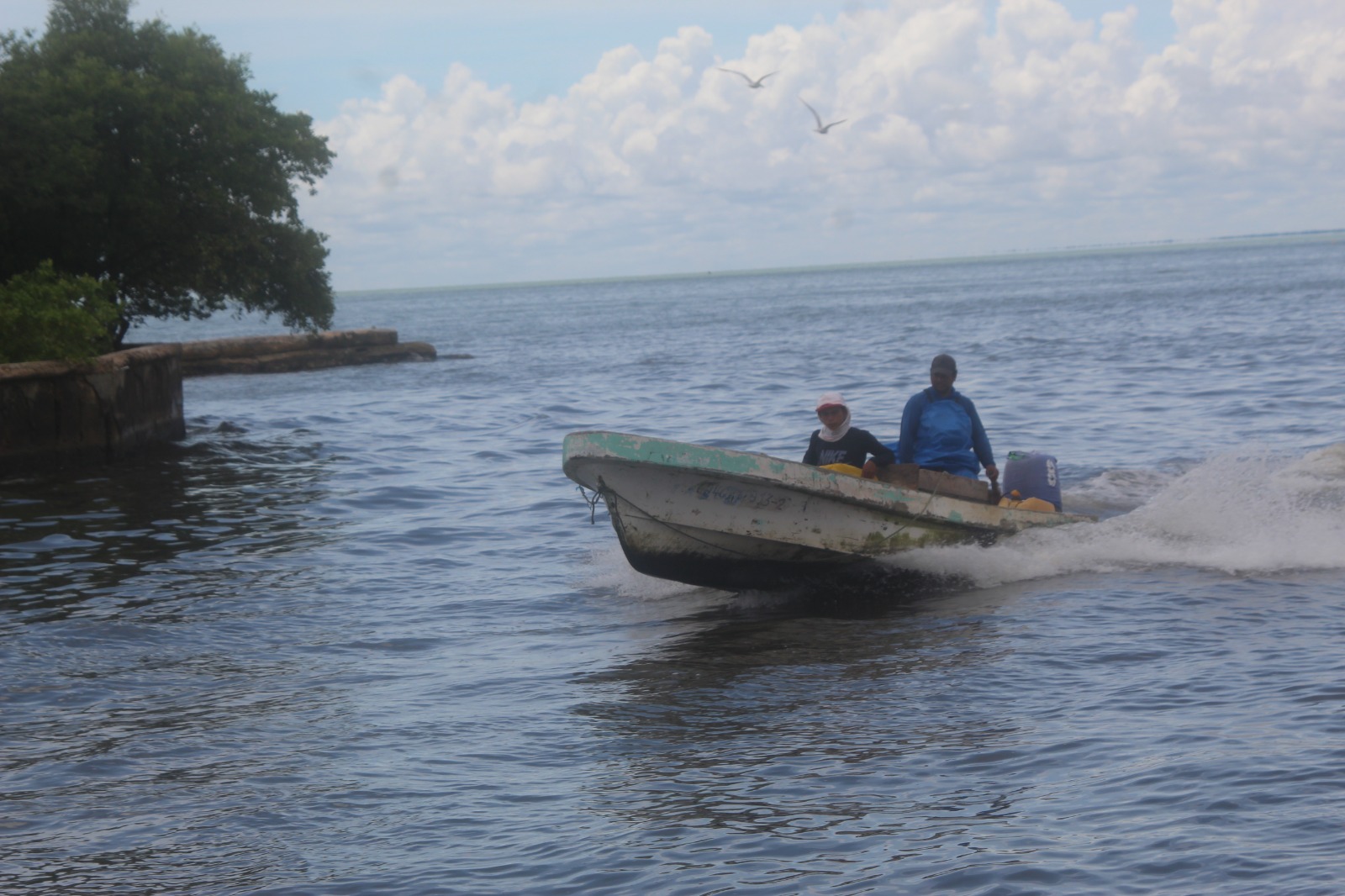 Pescadores libres se sienten dueños del mar