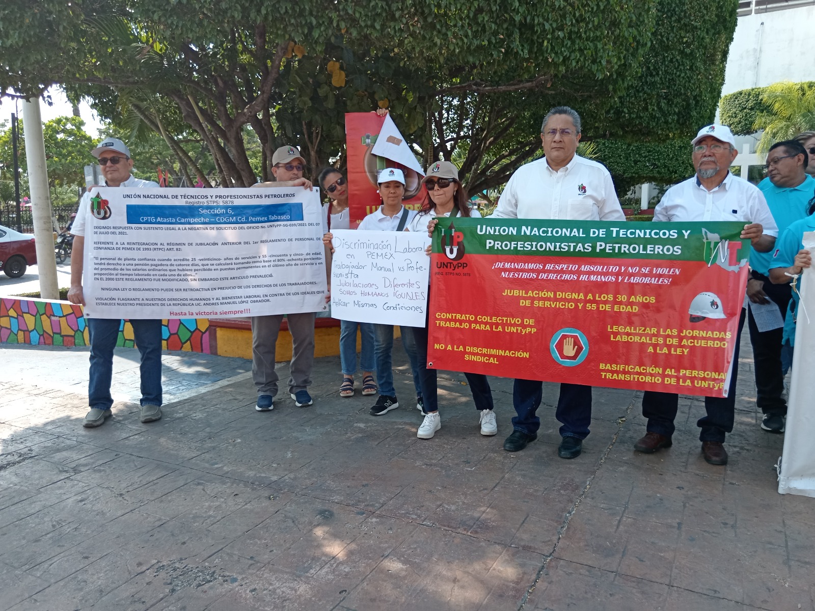 La UNTyPP exigen respeto a sus derechos laborales a Pemex