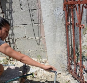 Familias Atasta padecen de agua potable