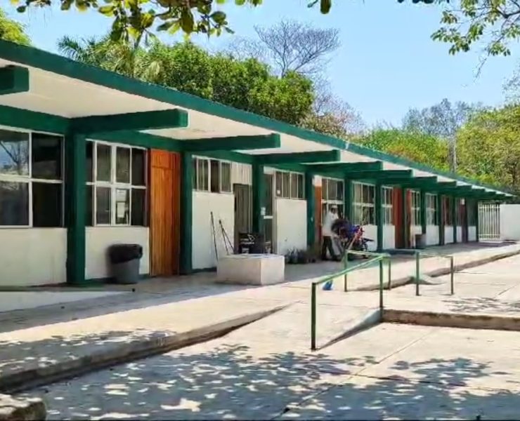 Paralizadas las labores en el Conalep desde hace tres días