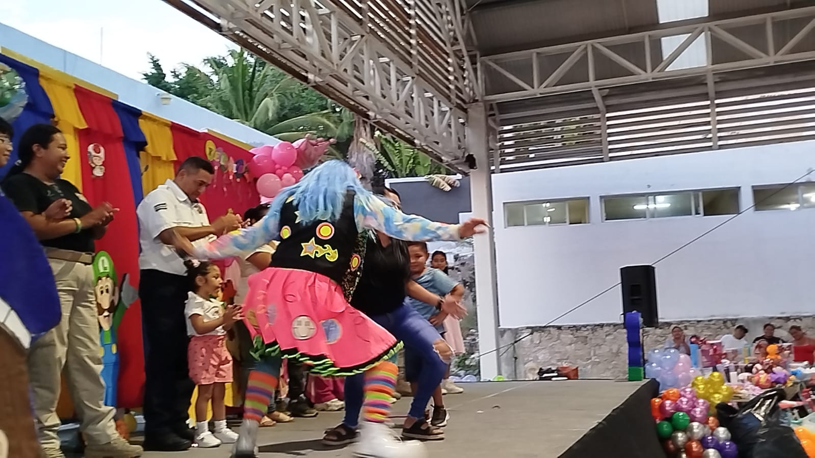 Policías de Campeche celebran