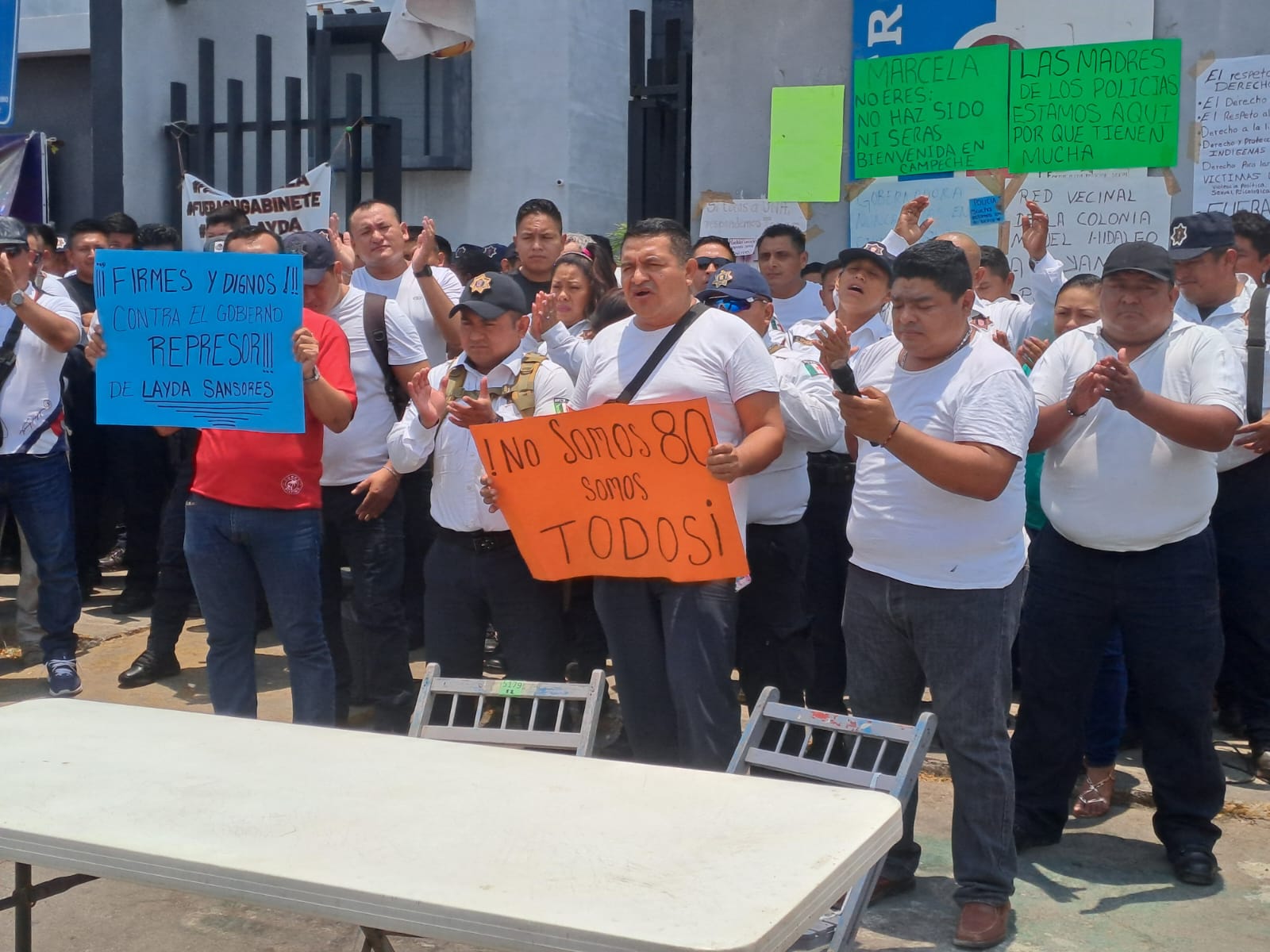 Continúan en su lucha