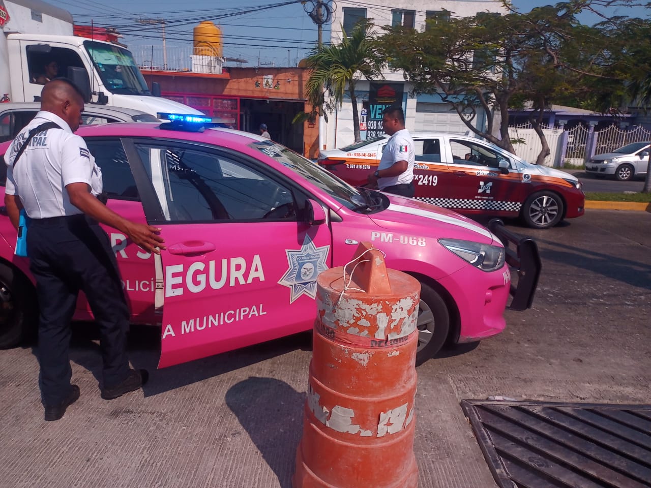 Movilización policiaca en construcción de nueva gasolinera