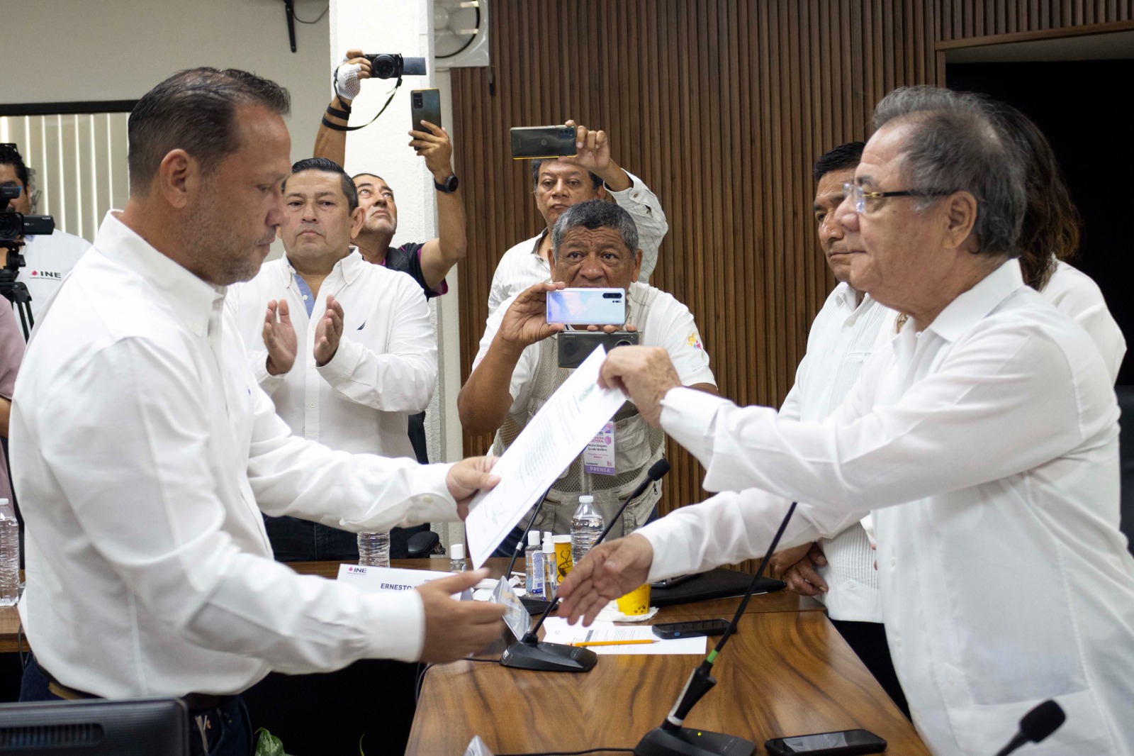 BBarreda Pavón no debió recibir constancia para el Senado