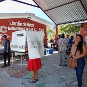 No se debe empañar con violencia la fiesta democrática