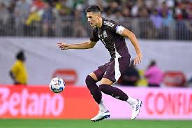 A pesar de haber salido de cambio en el segundo tiempo ante Venezuela por lesión, César Montes se dice listo, para ser titular ante Ecuador.