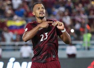 El delantero del Pachuca Salomón Rondón, cobro muy bien el penal, y le dió tres puntos más a Venezuela, para que esté como líder del Grupo A, en la Copa América, y dejar a México al borde de la eliminación.