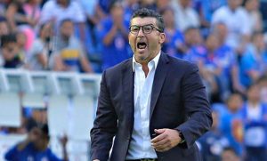 José Manuel ``Chepo´´ de la Torre, empezó con el pie derecho, su regreso a los banquillos mexicanos, ahora como entrenador del Puebla.