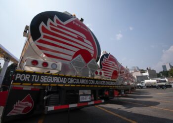 Gasolineras de PEMEX crecen 6.5%