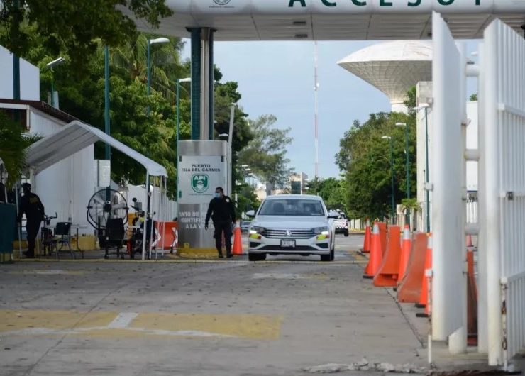 Niegan acceso a derechohabiente del Hospital Naval al recinto portuario