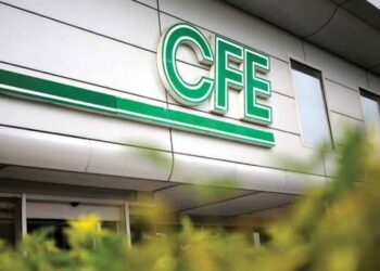 Exponen a funcionario de la CFE en Veracruz