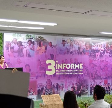 Tercer informe la Presidenta del DIF-Carmen