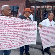 Petroleros jubilados piden al Presidente que no les abandone