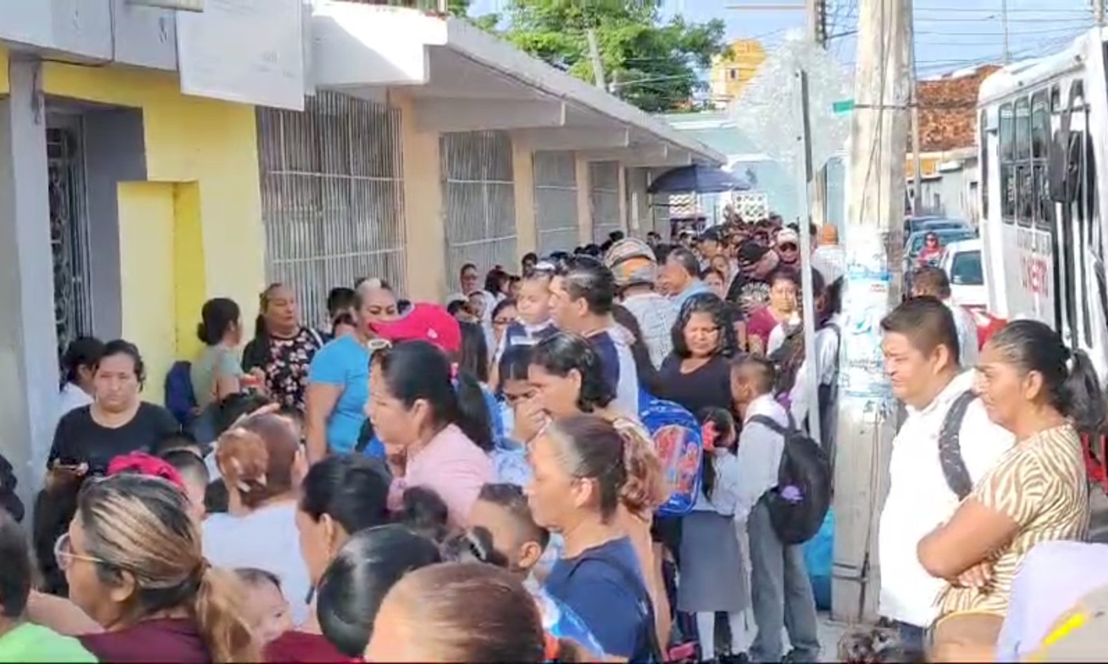 Más de 45 mil alumnos inician nuevo ciclo escolar