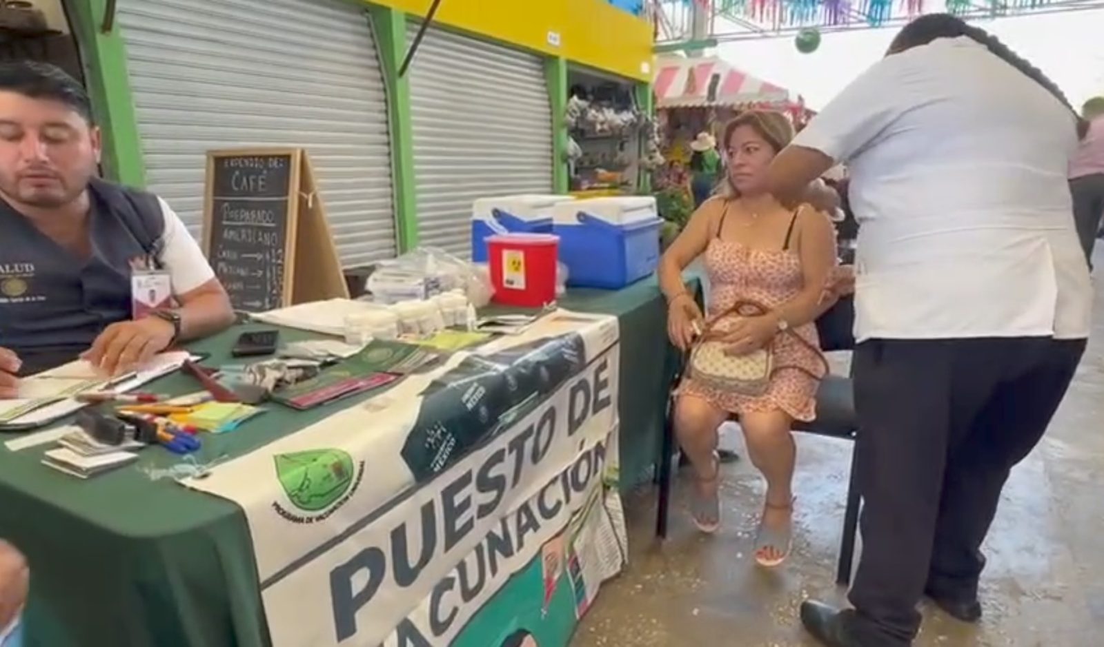 Acercan servicios de salud a la población carmelita